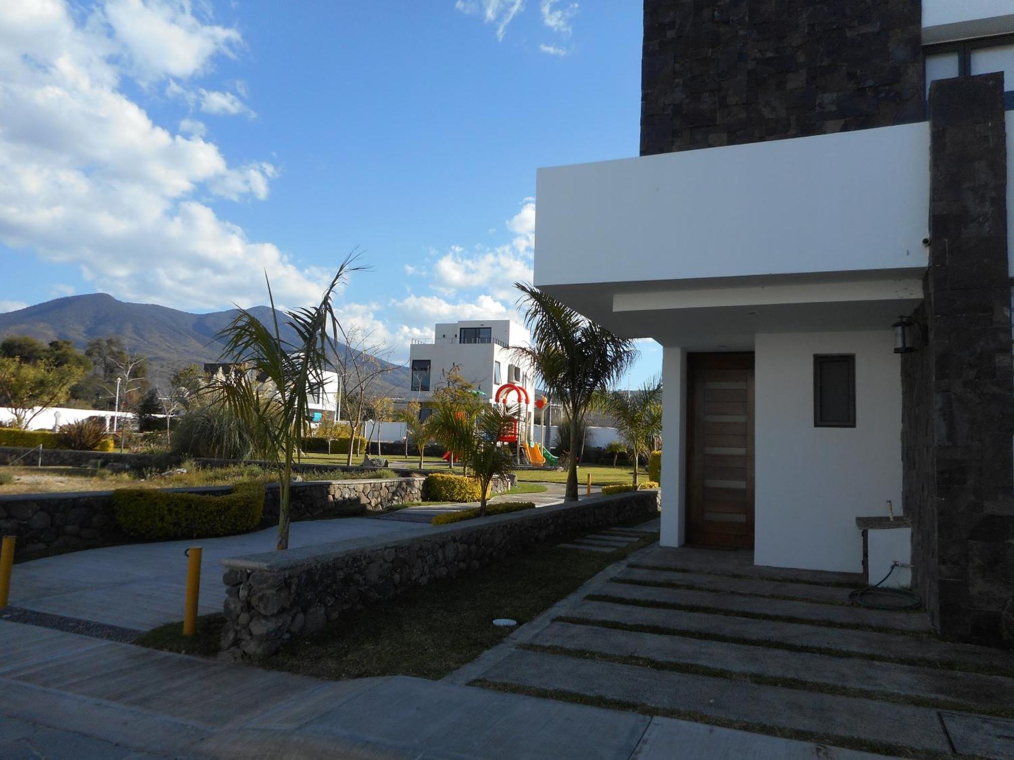 Hermosa Casa En Orilla Del Lago -Zona De Villedos- San Cristobal Zapotitlan Exterior photo